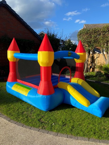 Happy hop bouncy castle - castle, slide
